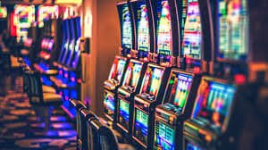 Tampilan detail permainan blackjack live dari fitur Baru Dimainkan dengan informasi dealer dan meja